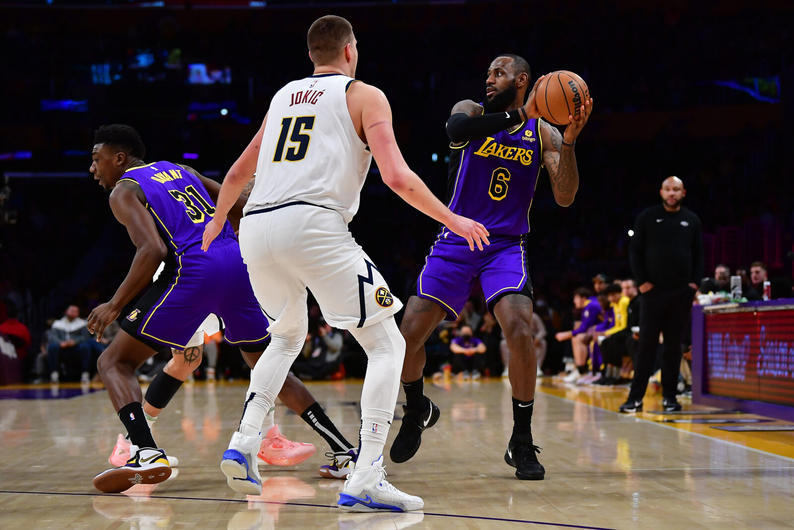 lakers vs nuggets game 1