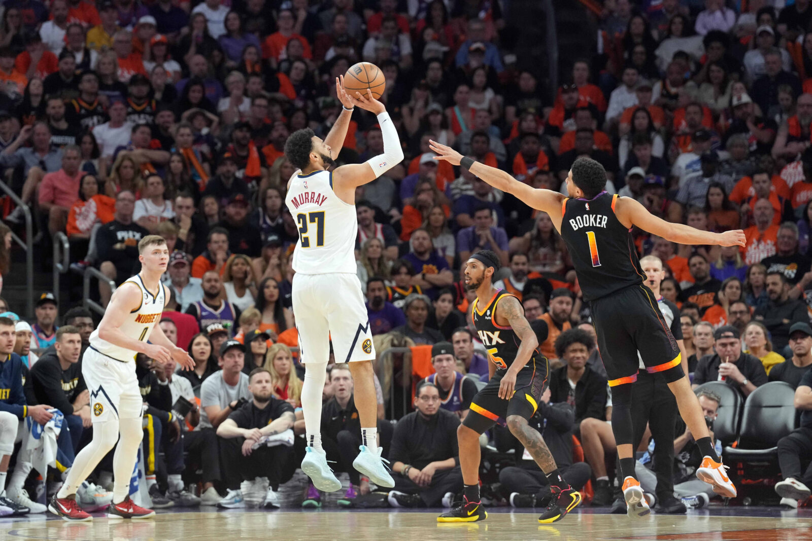 Nuggets rout Lakers, sending Lebron James and fans home with a big