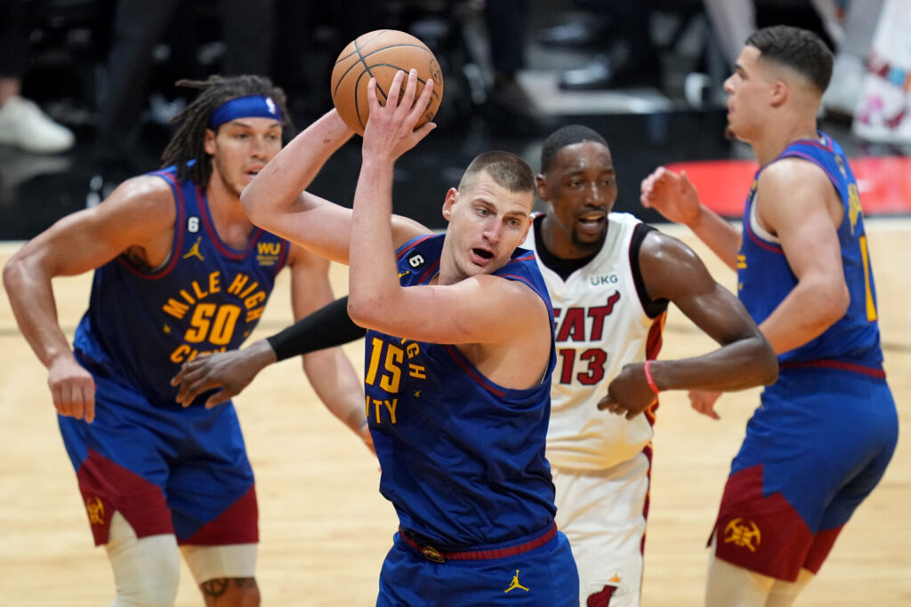 Recap: Nuggets hang on to take series lead against Heat