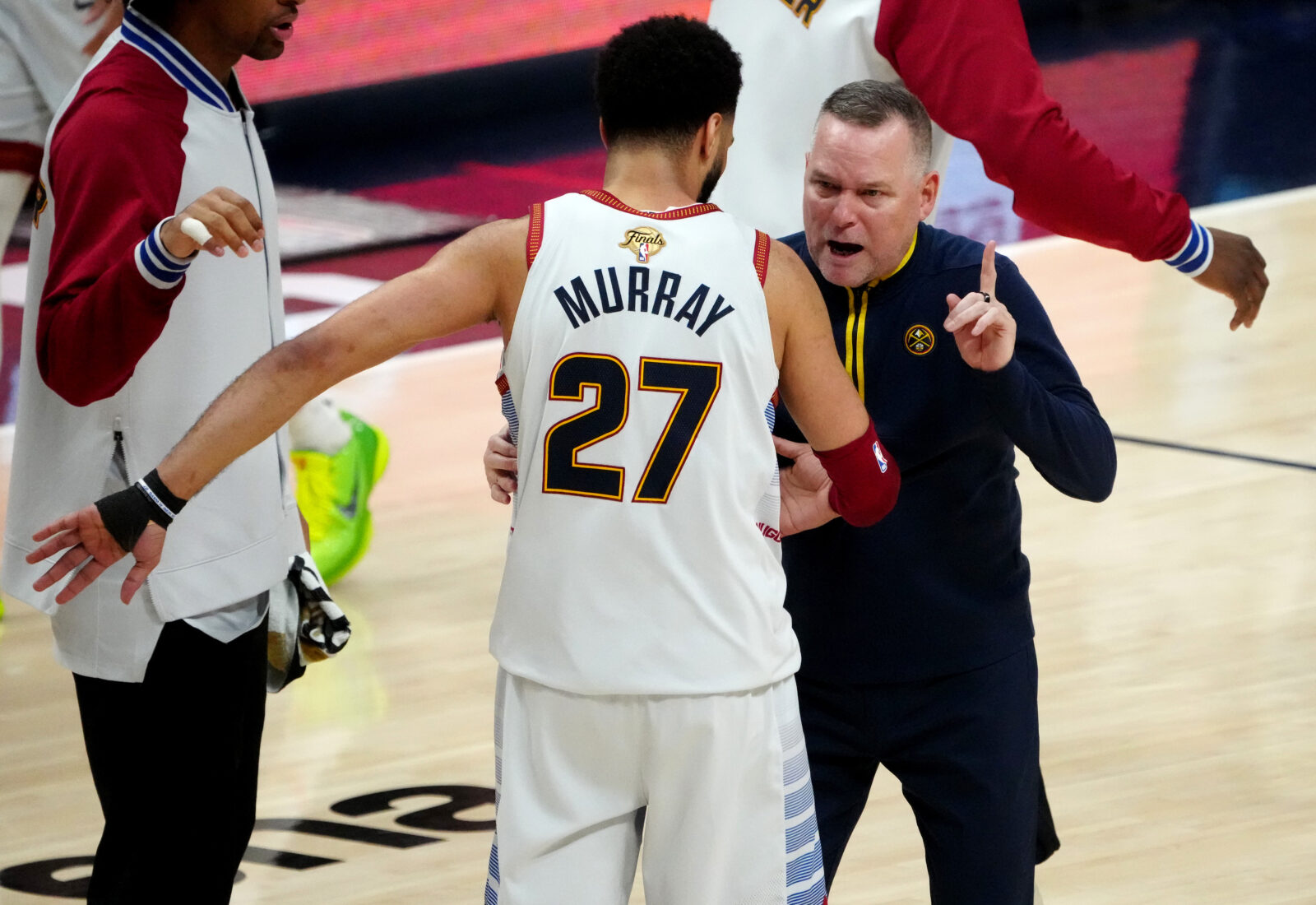 Richard Jefferson tries hand as ref during Summer League game