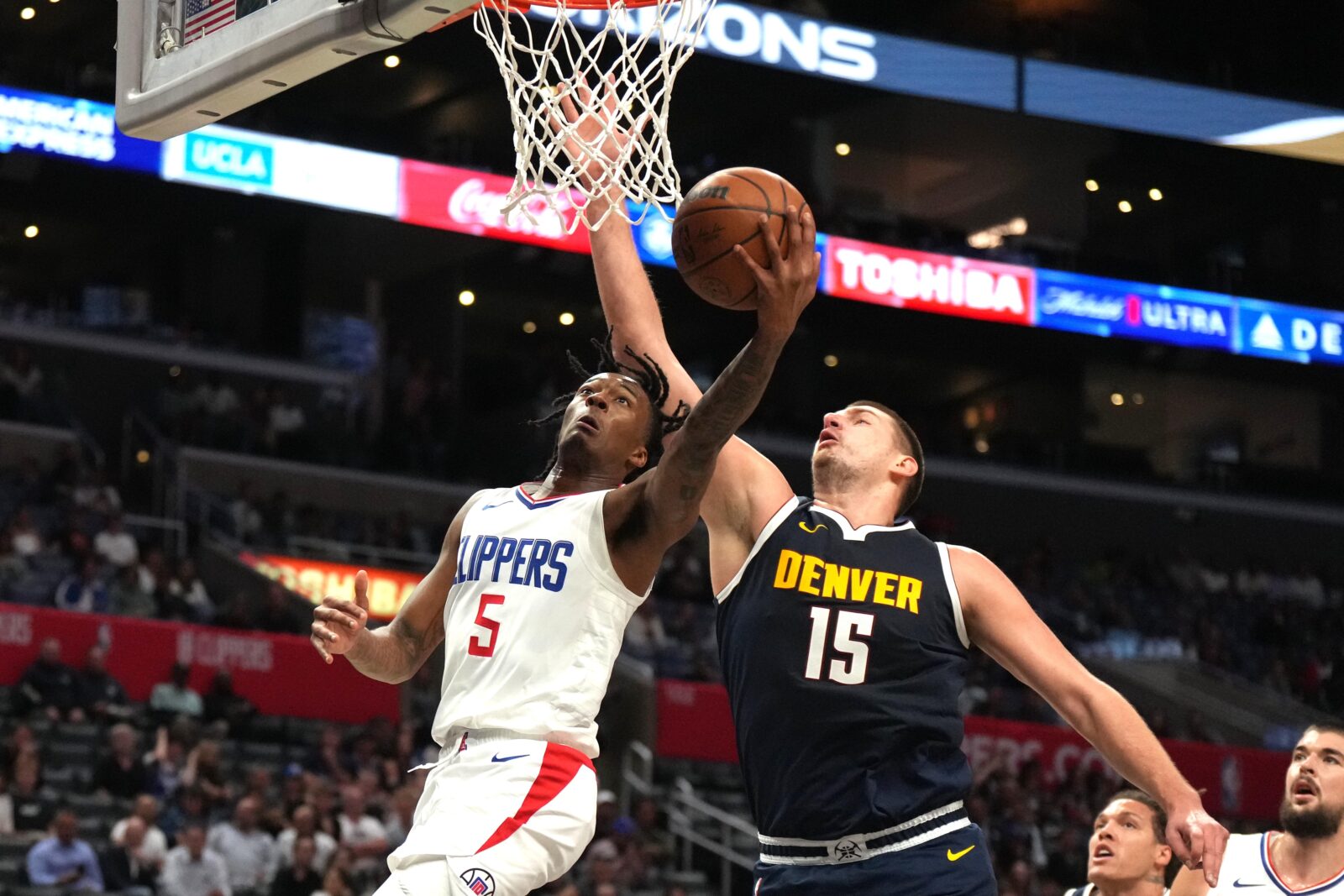 Nikola Jokic almost perfect in Nuggets' romp over Grizzlies