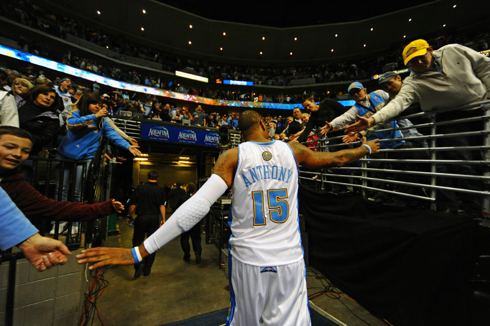 VÍDEO: Anthony Davis decide Lakers-Nuggets com «buzzer beater